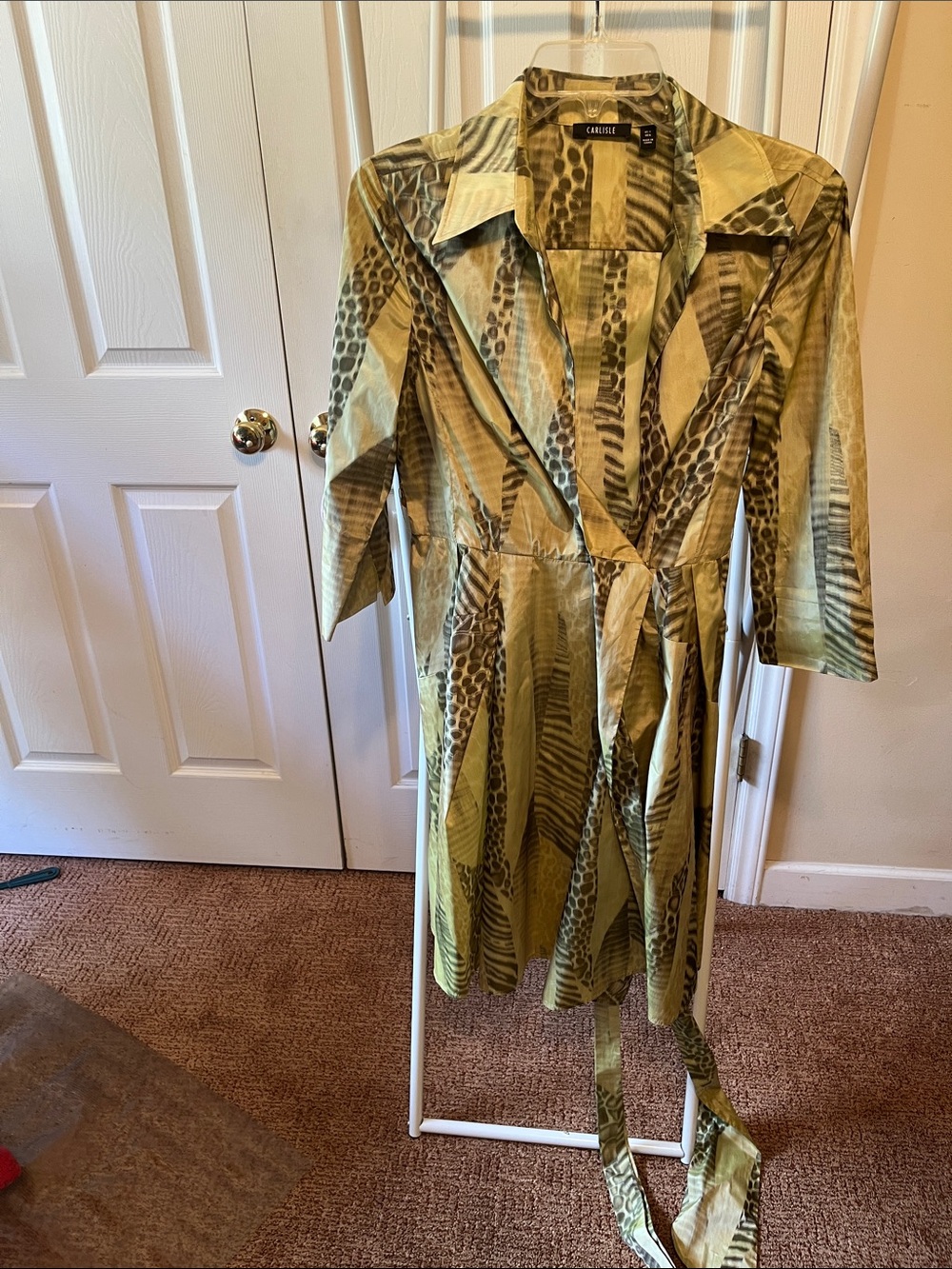 Carlisle Olive Green Abstract Print Wrap Dress PTP 19”
